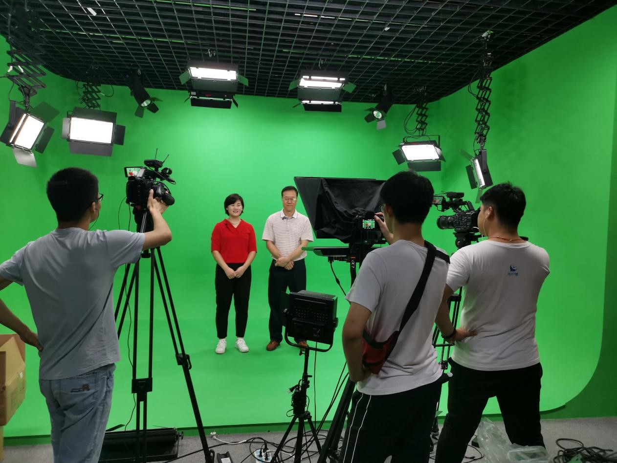 企业在我校进行慕课的拍摄企业在我校协助ar资源的开发